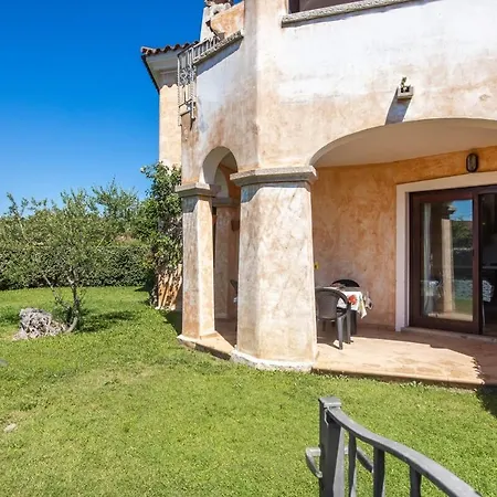 Smeralda - Pool, Private Garden&beach 100m Olbia