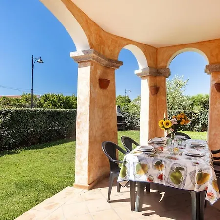 Appartamento Smeralda - Pool, Private Garden & 100m