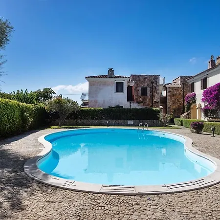 Smeralda - Pool, Private Garden & 100m Appartement *